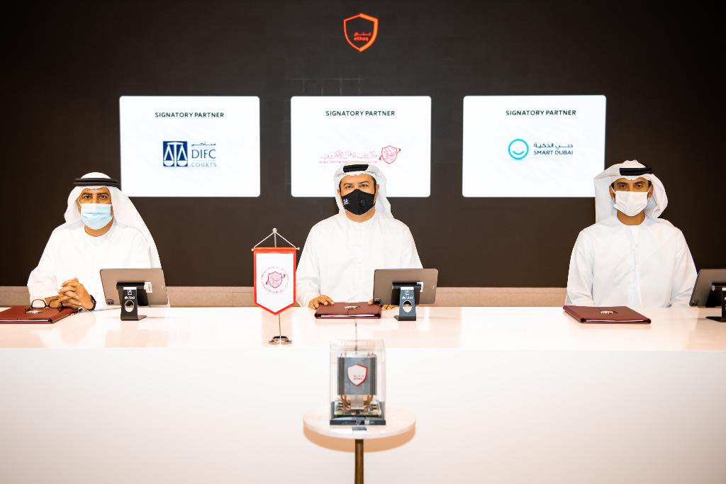 محاكم مركز دبي المالي العالمي تُسرّع استراتيجيتها "اللاورقية" عبر إطلاق حل الختم الإلكتروني "إيثاق"  مع مركز دبي للأمن الإلكتروني والقائم على نظام الهوية الرقمية لدولة الامارات العربية المتحدة